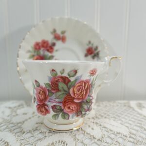 Royal Albert Centennial Rose Bone China Teacup & Saucer Set England Gold Trim